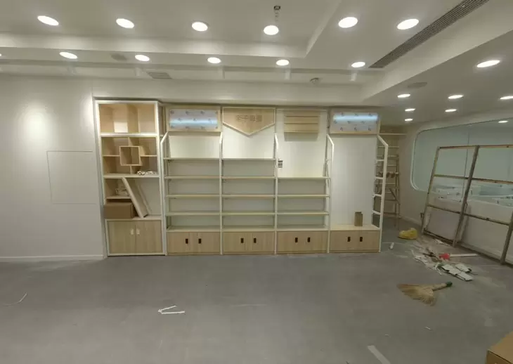 母婴店货架
