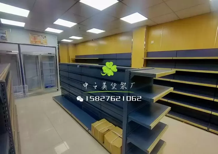 便利店货架