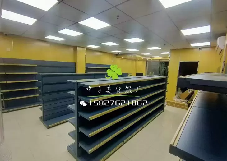 便利店货架
