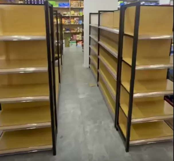 从设计布局，定制生产再到配送安装，中之美货架一条龙服务  满足客户所需，为客户解决开店难题